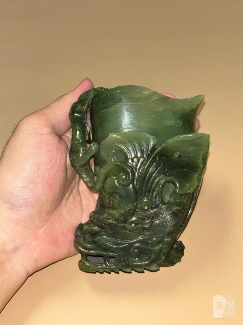 清乾隆 碧玉摩羯觥杯 - 图5
